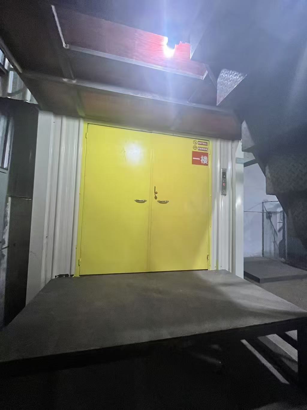 直顶式升降平台（可办证）(图2)